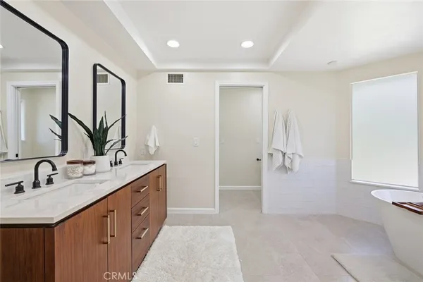 $2,990,000 | 10 Horseshoe Lane, Rolling Hills Estates, CA 90275