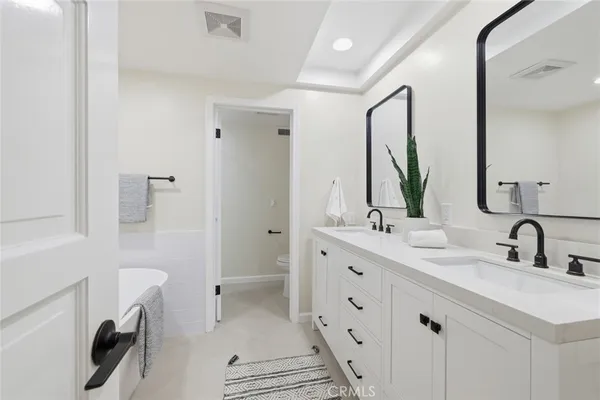 $2,990,000 | 10 Horseshoe Lane, Rolling Hills Estates, CA 90275