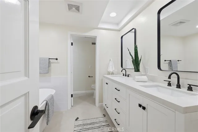 $2,990,000 | 10 Horseshoe Lane, Rolling Hills Estates, CA 90274