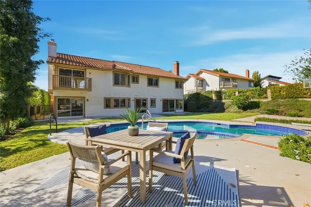 $2,990,000 | 10 Horseshoe Lane, Rolling Hills Estates, CA 90274