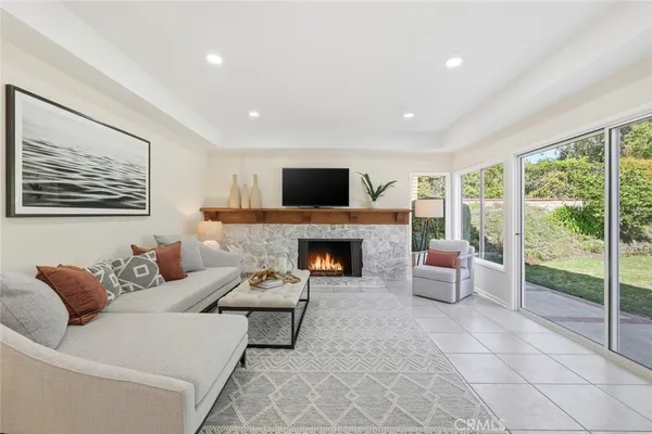 $2,990,000 | 10 Horseshoe Lane, Rolling Hills Estates, CA 90275