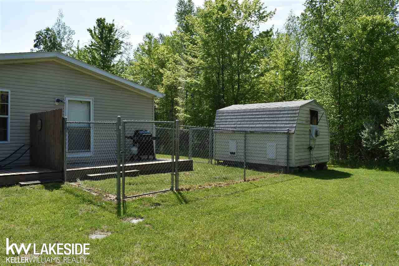 2232 Guernsey Road Beaverton, MI 48612 - Photo 27 of 41 31348784-26.JPG