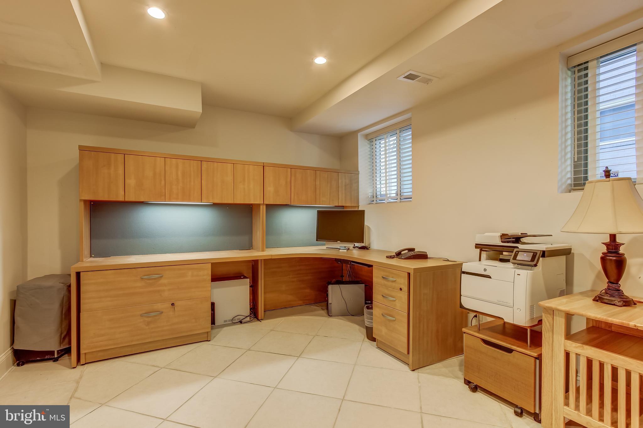5517 Uppingham Street Chevy Chase, MD 20815 - Photo 23 of 36