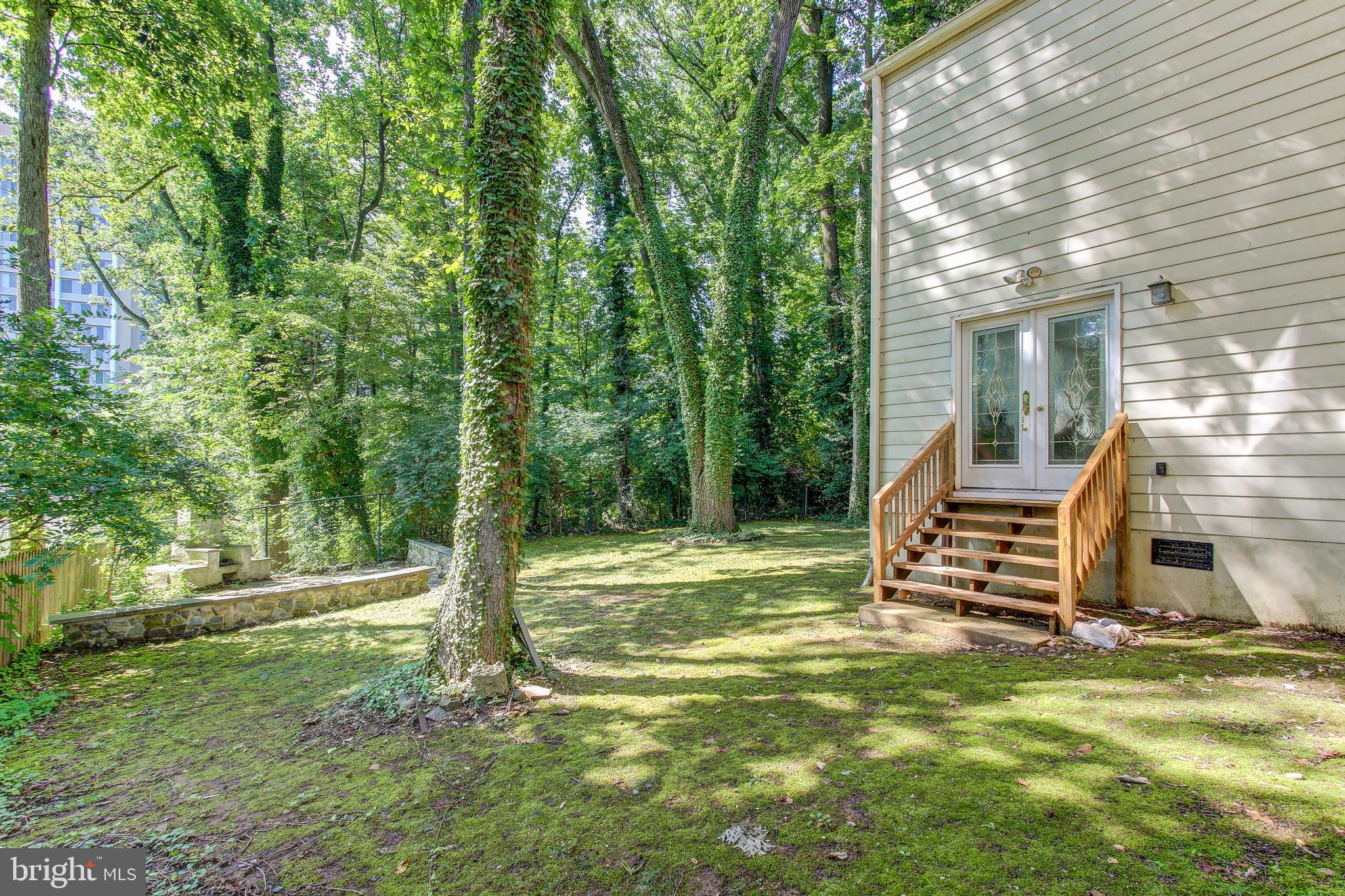 5517 Uppingham Street Chevy Chase, MD 20815 - Photo 28 of 36