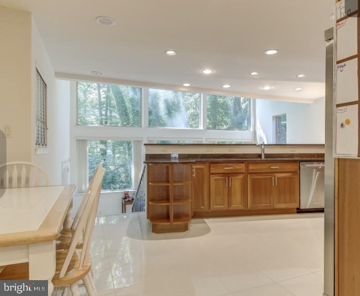 5517 Uppingham Street Chevy Chase, MD 20815 - Photo 7 of 36