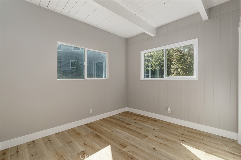1106 Grass Valley Road Lake Arrowhead, CA 92352 - Photo 30 of 57 an empty room with a window