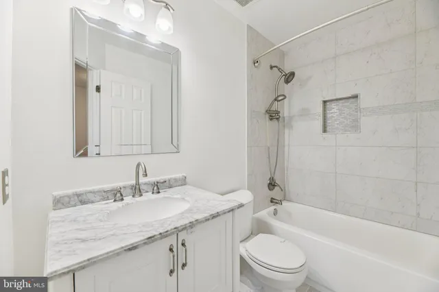 $2,900 | 6330 James Harris Way, Centreville, VA 20121