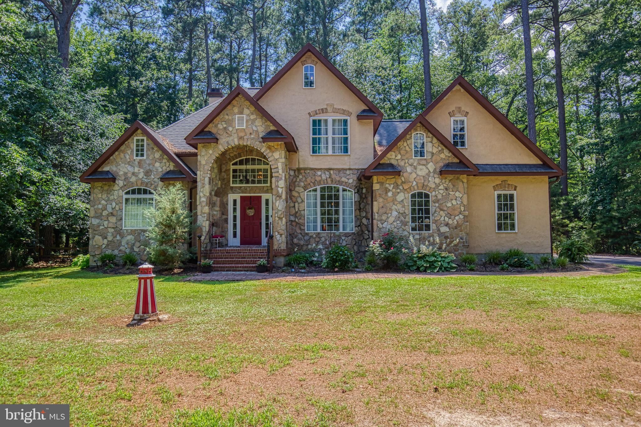 120 Twin Harbor Road Reedville, VA 22539 - Photo 1 of 45 FRONT VIEW OF COLONIAL CHALET