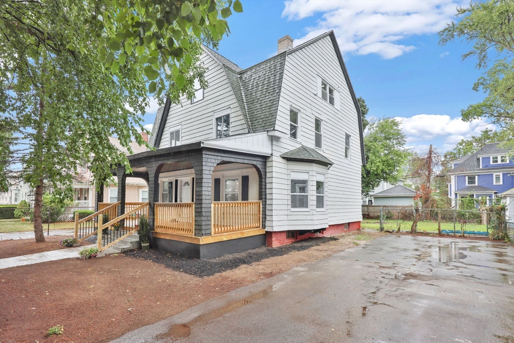 19 Westford Avenue Springfield, MA 01109 - Photo 2 of 26