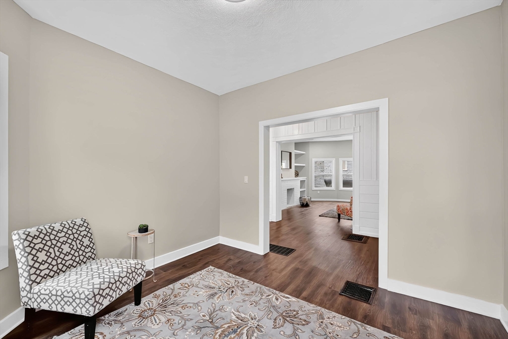 19 Westford Avenue Springfield, MA 01109 - Photo 8 of 26