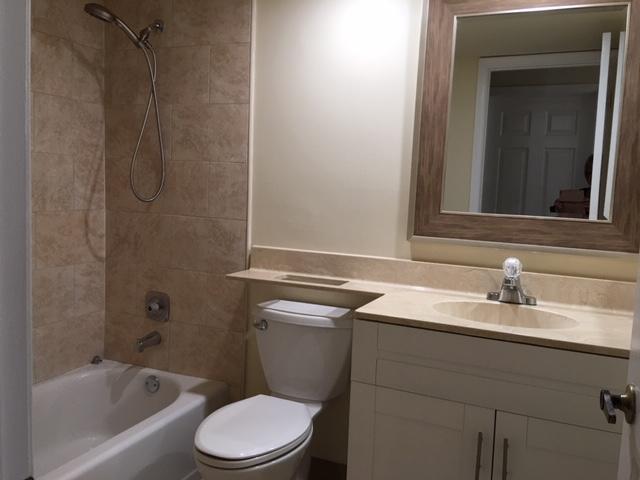3117 Kingswood Terrace Boca Raton, FL 33431 - Photo 7 of 12 GUEST BATHROOM