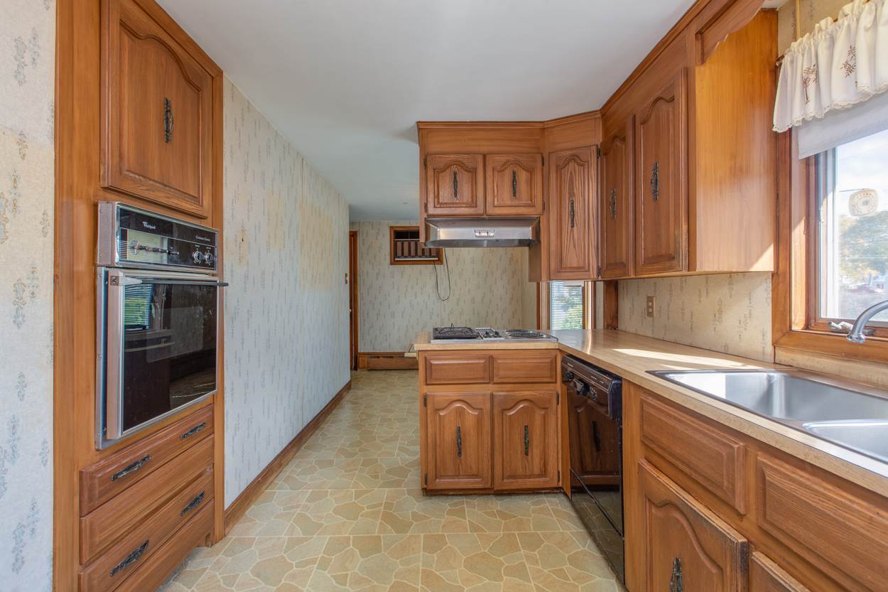 1 Adelia Street Rochester, NH 03867 - Photo 8 of 28