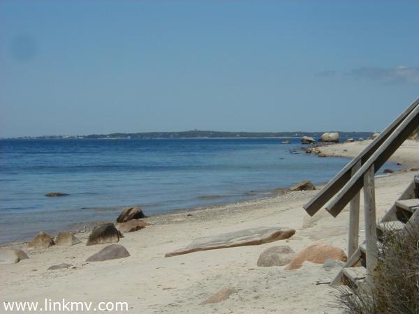 9 Norton Farm Road West Tisbury, MA 02568 - Photo 3 of 19 http://d1qzqeyxiitrap.cloudfront.net/photos/19841/600/282f5a8b.jpg