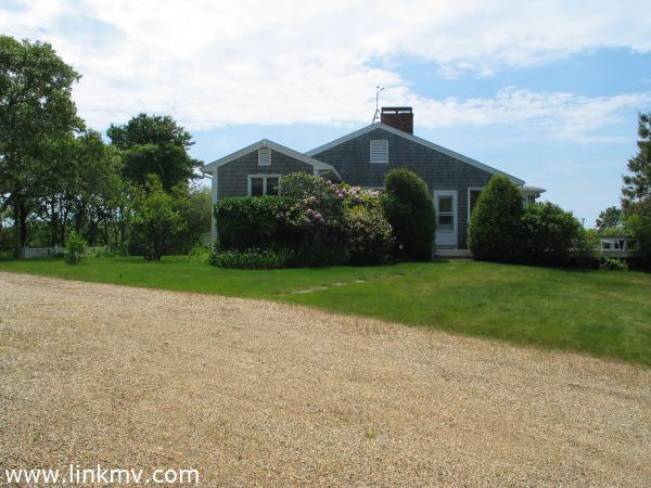 9 Norton Farm Road West Tisbury, MA 02568 - Photo 4 of 19 http://d1qzqeyxiitrap.cloudfront.net/photos/19841/600/8cb94e80.jpg