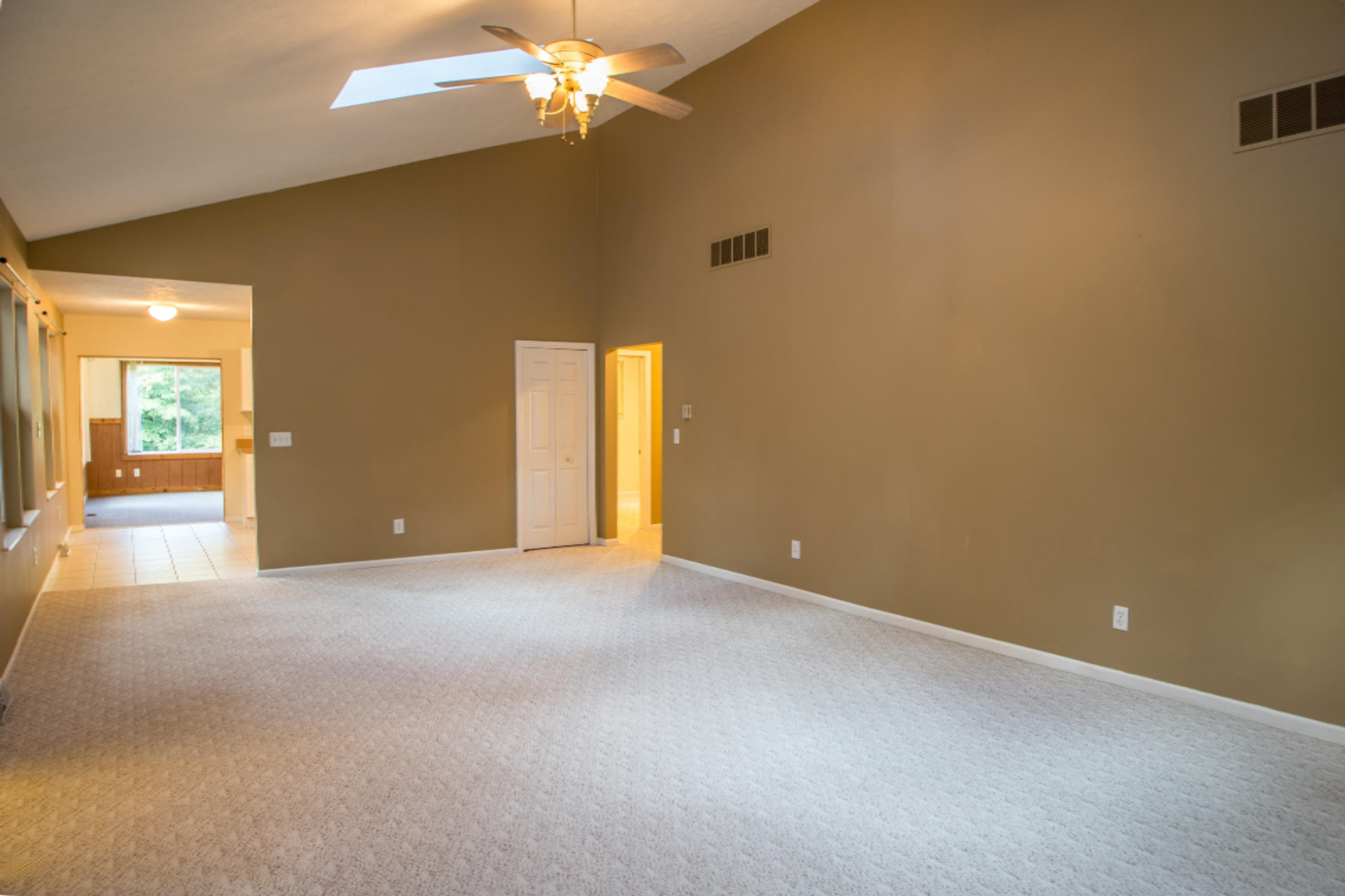 8873 Elm Valley Road Three Oaks, MI 49128 - Photo 5 of 22 Riley.4