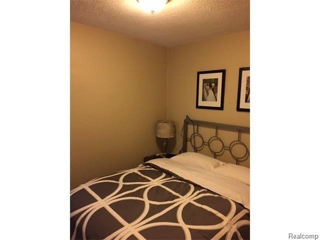 526 East Eleven Mile Road Royal Oak, MI 48067 - Photo 8 of 11