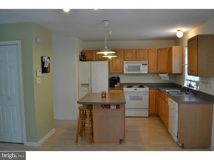 377 Daniel Road Smyrna, DE 19977 - Photo 3 of 18 Kitchen
