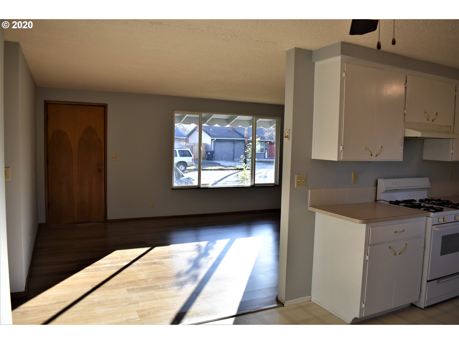 5840 F Street Springfield, OR 97478 - Photo 4 of 19