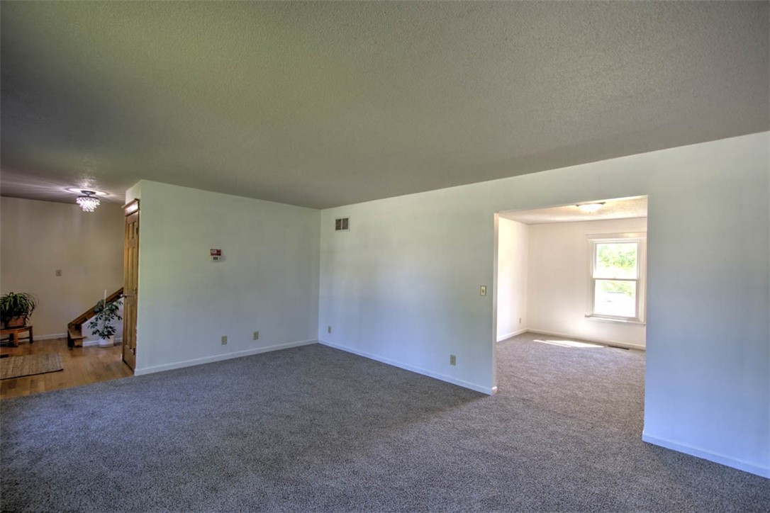 1029 Columbia Drive Decatur, IL 62522 - Photo 12 of 47