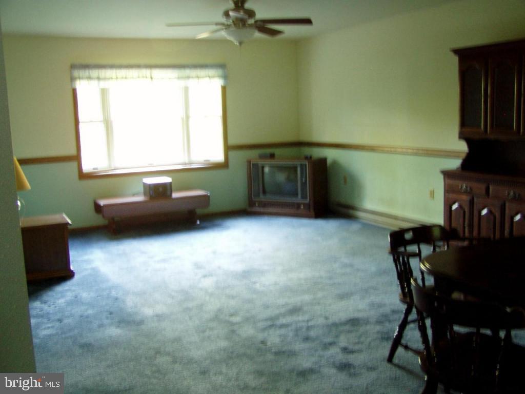 808 Smokestown Road Denver, PA 17517 - Photo 2 of 9 Gallery Image 2