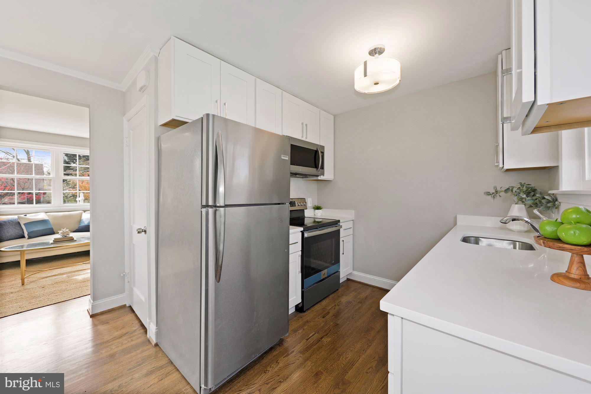 3809 Elby Street Silver Spring, MD 20906 - Photo 6 of 19 Luxury Appliances w/ Built-in Microwave