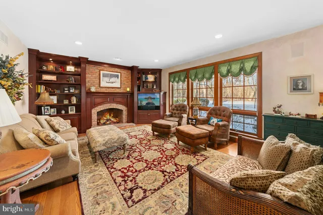 $849,000 | 845 Mallard Drive, Whitehall, PA 18052