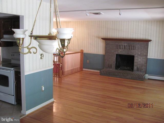 2922 Timber Ridge Drive Mount Airy, MD 21771 - Photo 10 of 14 Living Room
