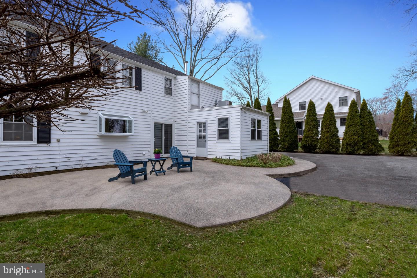 222 Dallam Road Newark, DE 19711 - Photo 32 of 34 a view of a house with backyard and sitting area