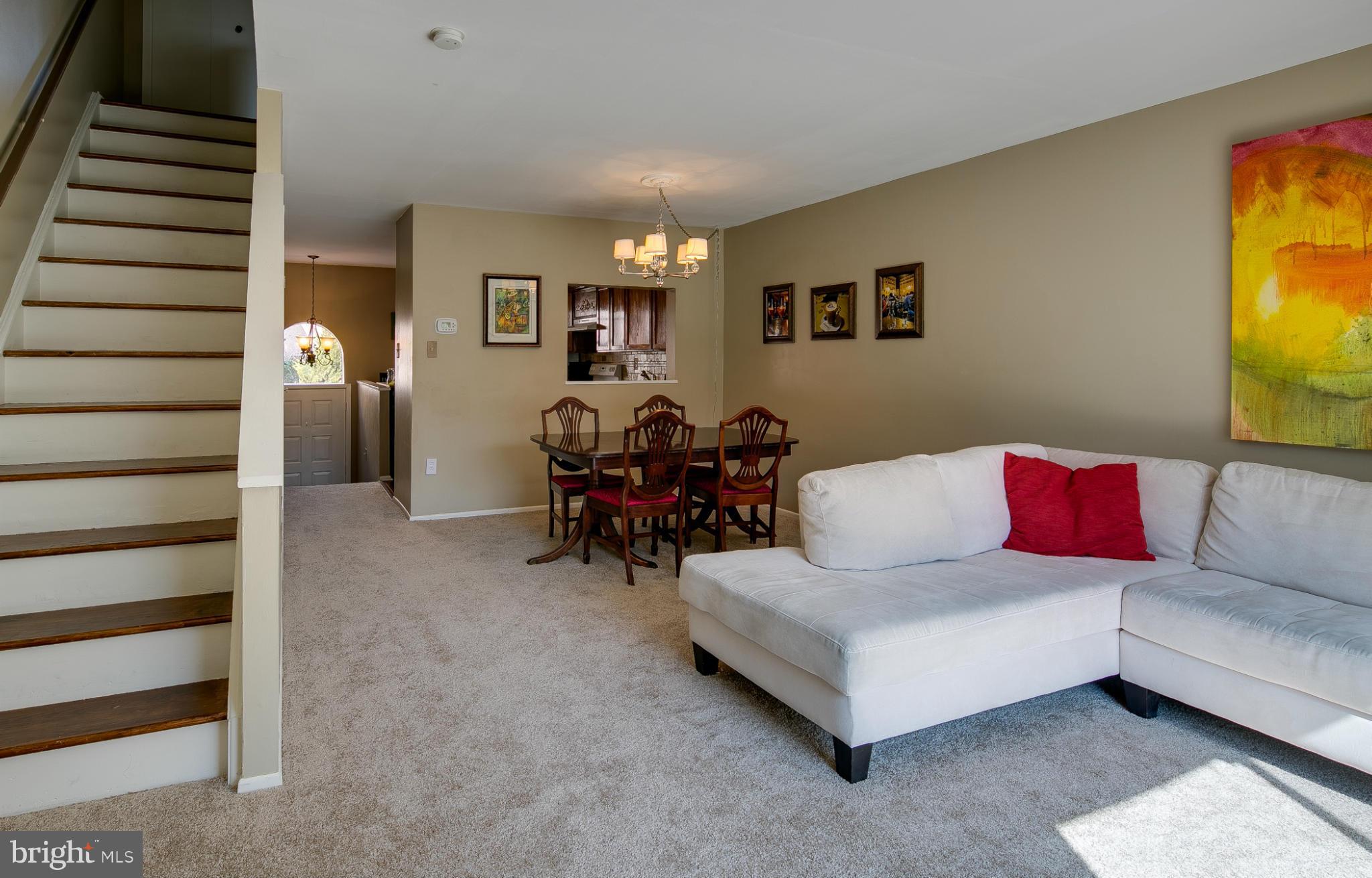 9713 Early Spring Way Columbia, MD 21046 - Photo 12 of 27 Living Room