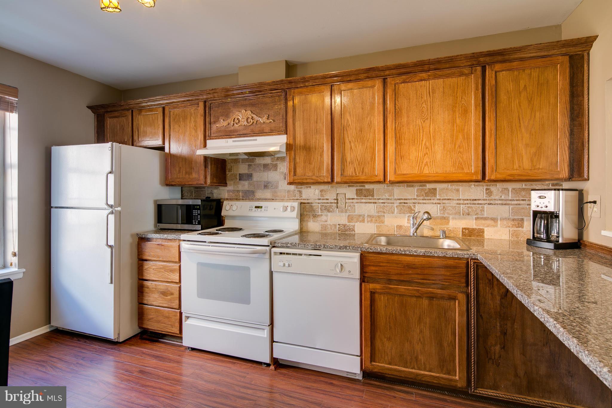 9713 Early Spring Way Columbia, MD 21046 - Photo 4 of 27 Kitchen