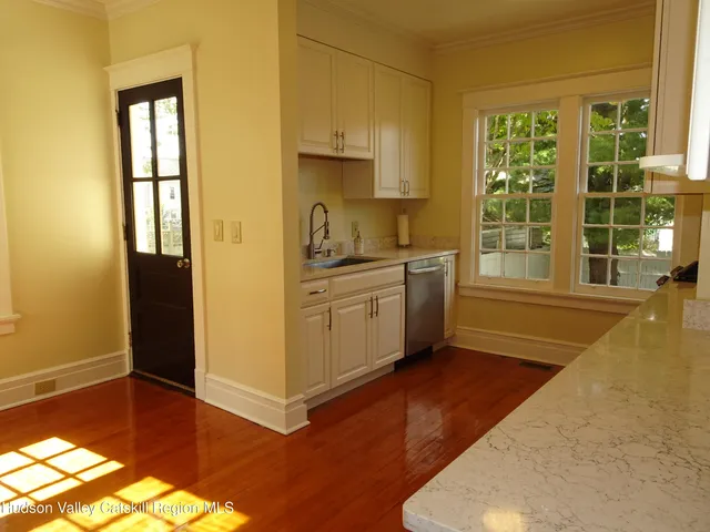 $774,900 | 16 Aitken Avenue, Hudson, NY 12534