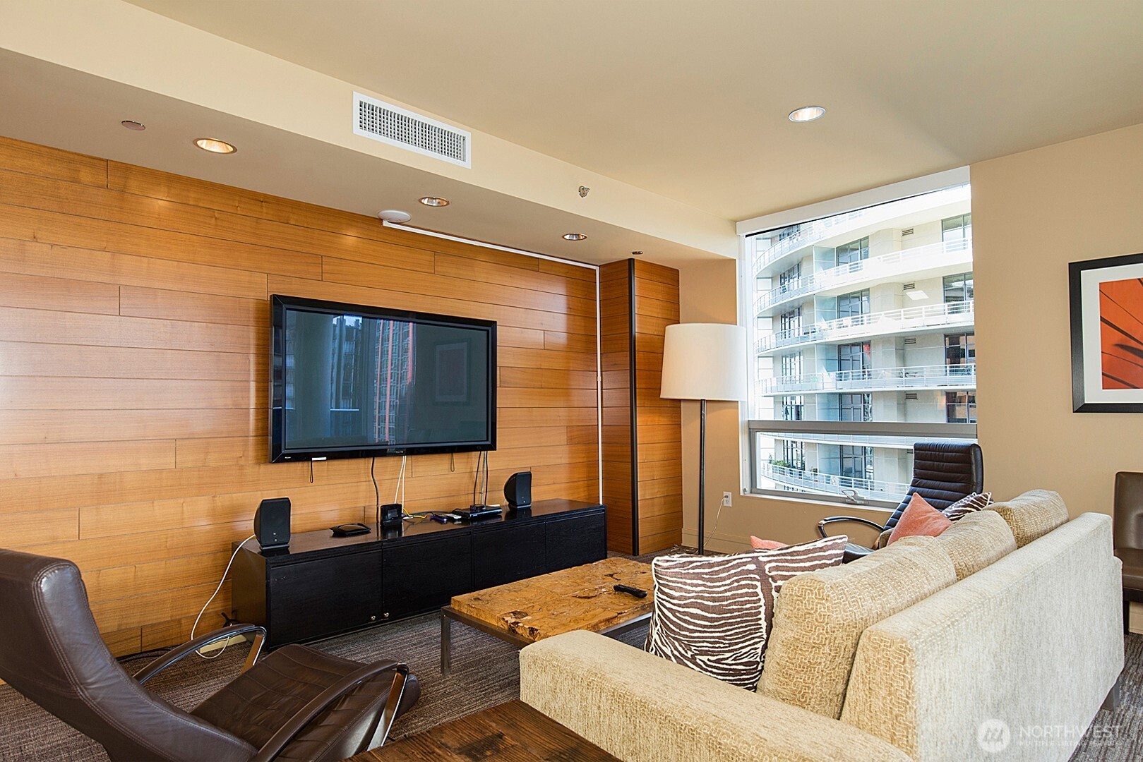 737 Olive Way, Unit 2703 Seattle, WA 98101 - Photo 23 of 26