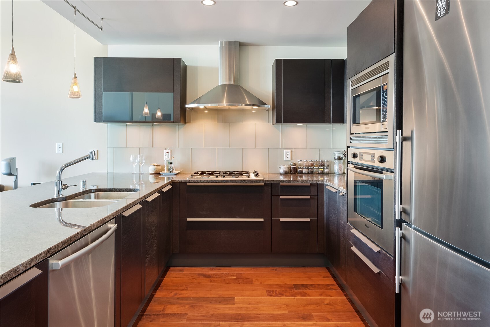 737 Olive Way, Unit 2703 Seattle, WA 98101 - Photo 4 of 26