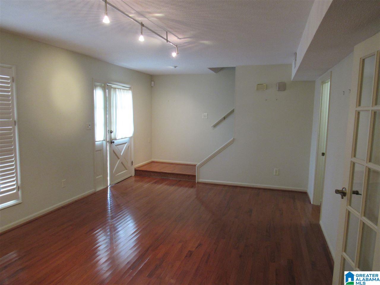 3208 Greendale Road Birmingham, AL 35243 - Photo 2 of 11