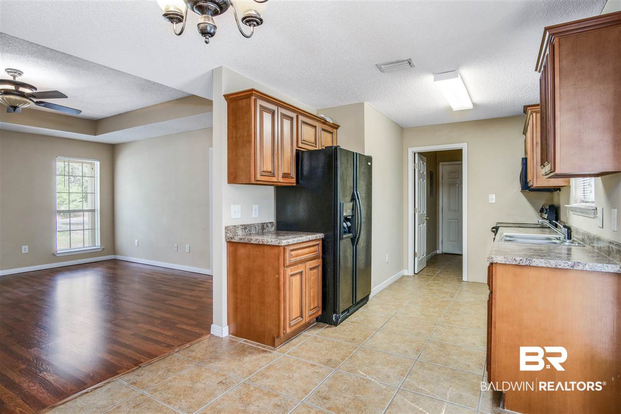 5391 South Forestridge Road Mobile, AL 36618 - Photo 9 of 22