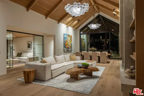 $28,000,000 | 12309 Viewcrest Road, Studio City, CA 91604