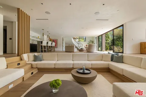 $28,000,000 | 12309 Viewcrest Road, Studio City, CA 91604