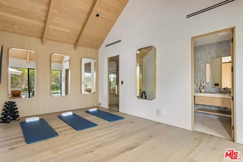 $28,000,000 | 12309 Viewcrest Road, Studio City, CA 91604