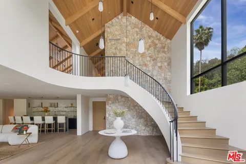a view of entryway and hall