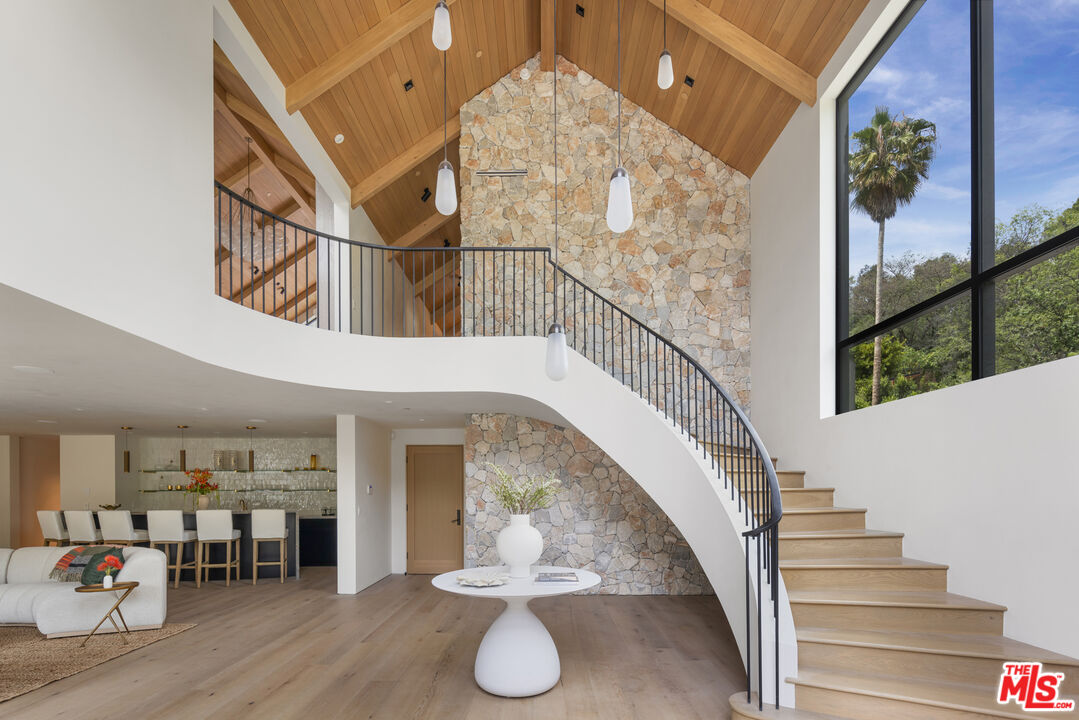 12309 Viewcrest Road Studio City, CA 91604 - Photo 10 of 49 a view of entryway and hall