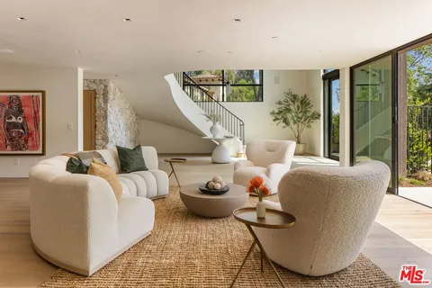 $28,000,000 | 12309 Viewcrest Road, Studio City, CA 91604