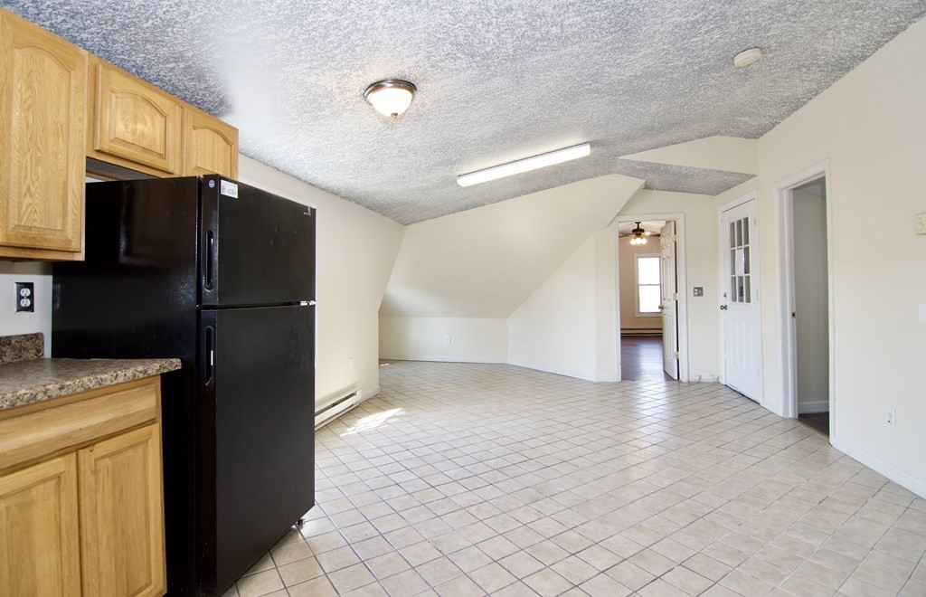 85 Acushnet Avenue Springfield, MA 01105 - Photo 7 of 20 Gallery Image 7