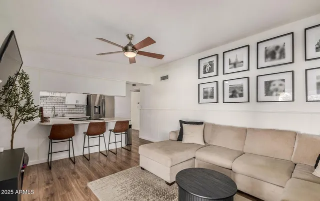 $2,800 | 1964 East Wesleyan Drive, Tempe, AZ 85282