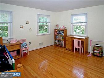 929 Pinecroft Road Berwyn, PA 19312 - Photo 8 of 10
