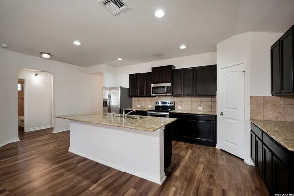 $1,825 | 2840 Tengyc Bow, San Antonio, TX 78245