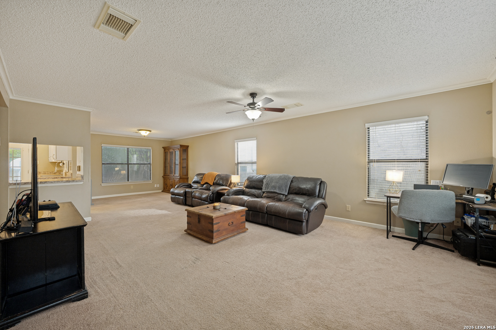 7507 Avery Road Live Oak, TX 78233 - Photo 4 of 25