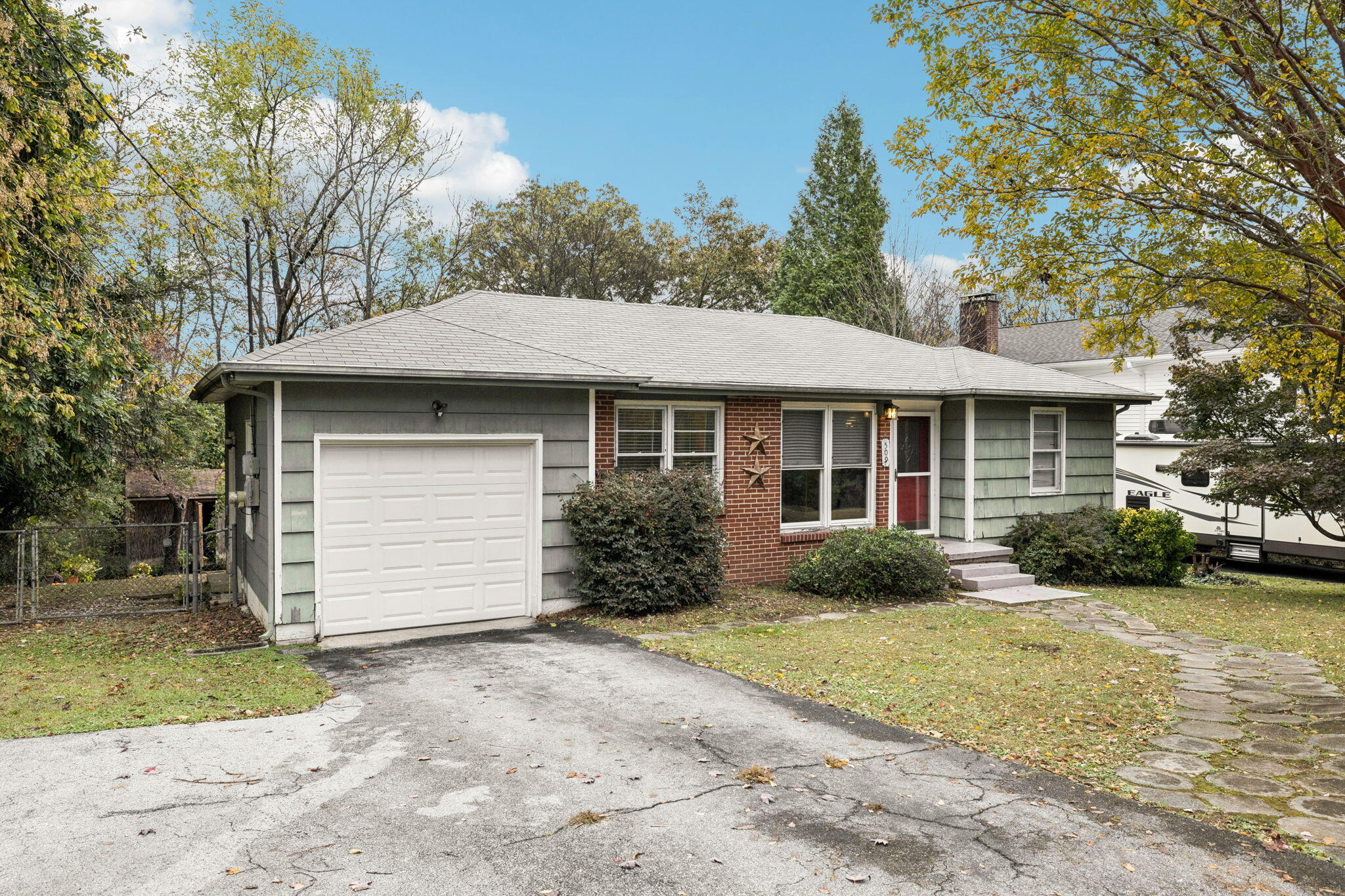 509 Mauldeth Road Chattanooga, TN 37415 - Photo 1 of 28 290C54BE-7C2A-4C12-B45C-2279ADD130AE