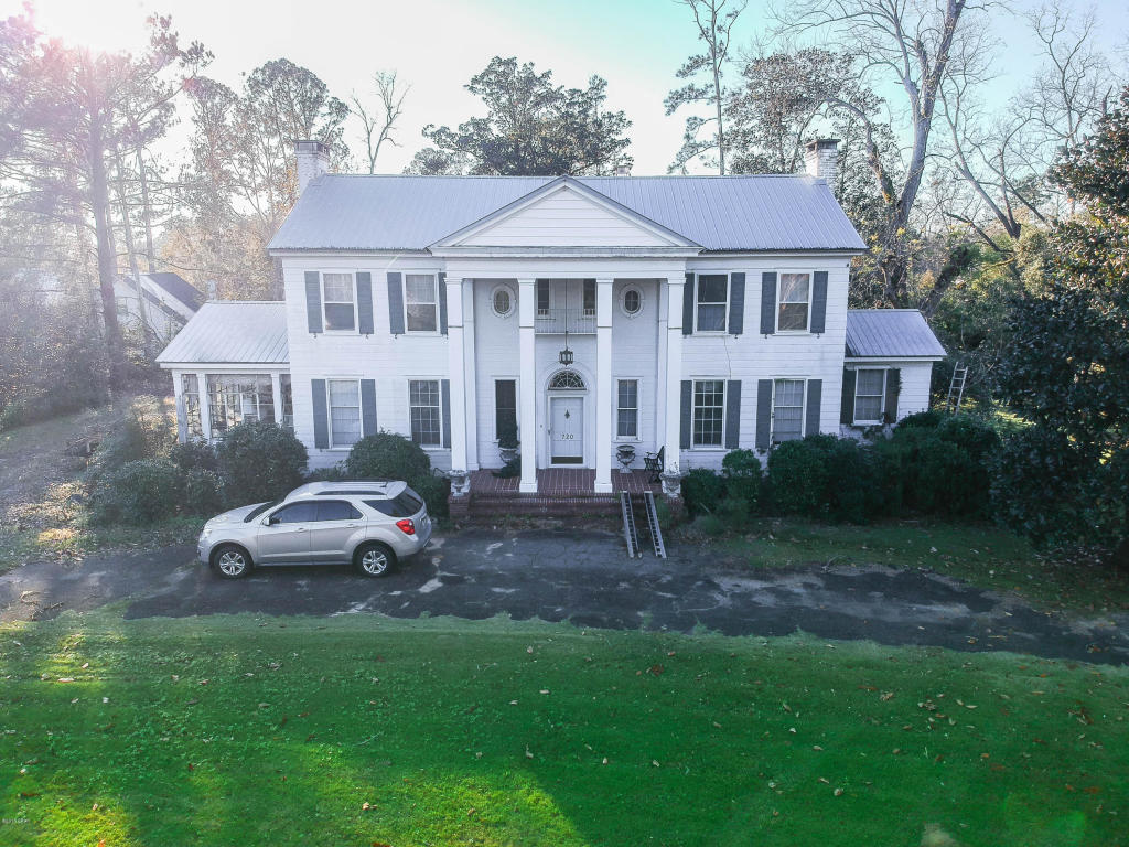 720 Main Street Chipley, FL 32428 - Photo 1 of 37 1a