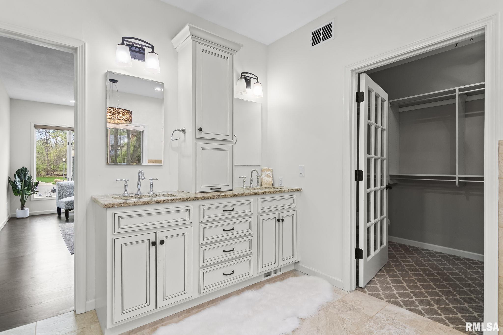 804 Fairfax Court Springfield, IL 62702 - Photo 38 of 71 Gallery Image 38