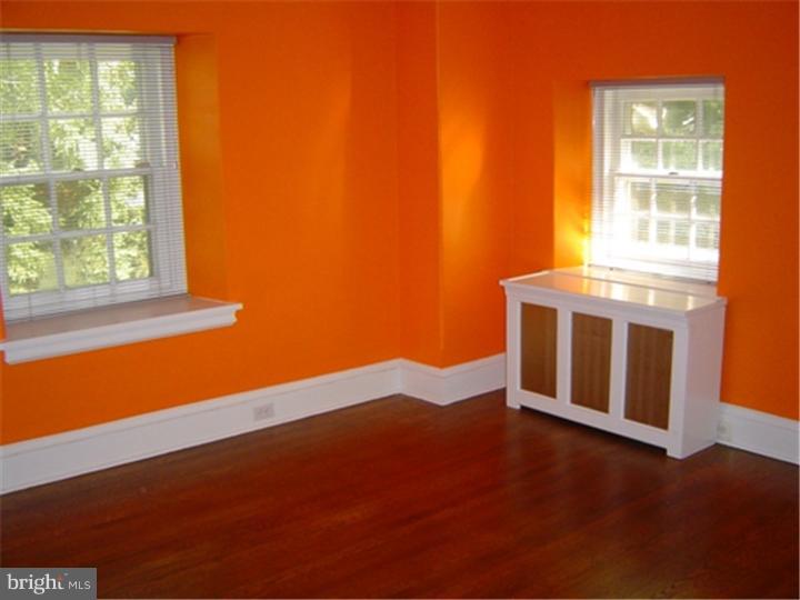 112 Crosshill Road Wynnewood, PA 19096 - Photo 13 of 16